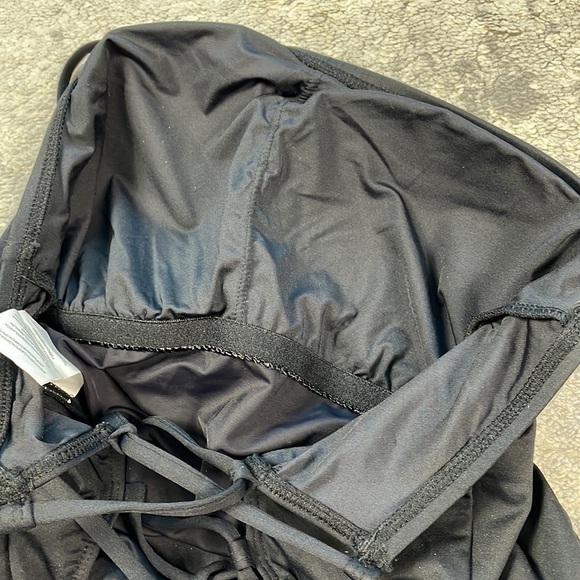 New La Blanca Island Goddess Lace Up Back One Shoulder One Piece Swimsuit Black - Picture 7 of 10